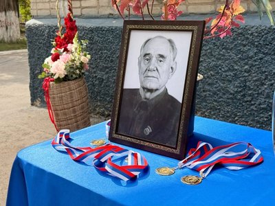 В Новочеркасске прошли открытые областные соревнования по греко-римской борьбе среди юношей... — фото 2