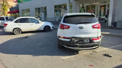 На улице Калинина в районе магазина «Пятёрочка» произошло ДТП — фото 2