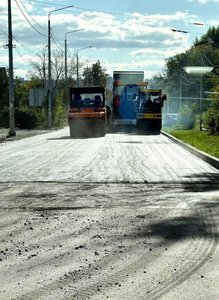 В Новочеркасске продолжаются дорожные работы на улице Петрова — фото 2