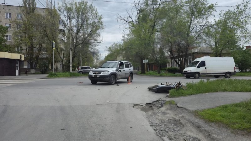 ⚡Водитель Шнивы при повороте с Будённовской на Ларина не увидел, что его по встречке прямо на... — фото 6