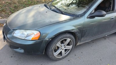 Автобус врезался в припаркованный Dodge при заезде на остановку — фото 5
