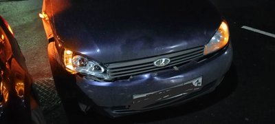 В Новочеркасске на пересечении улиц Ларина и Народной столкнулись два автомобиля — фото 5