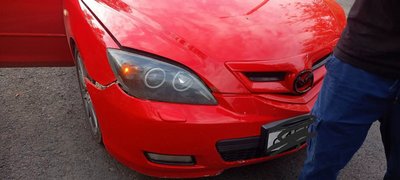На Автобате в Новочеркасске Mazda столкнулась с Renault из-за выбежавшей собаки — фото 2