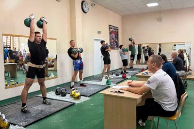 Студенты Новочеркасского политеха завоевали золото на турнире по гиревому спорту — фото 6