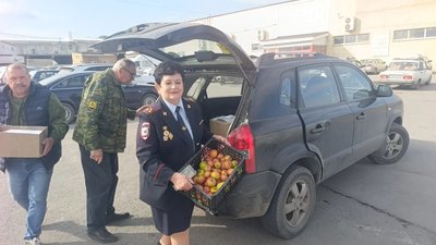 Из Новочеркасска отправили большую партию гуманитарной помощи бойцам 26-го полка — фото 10