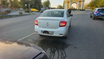 ДТП произошло на спуске Герцена, на участке подъёма перед аркой — фото 3