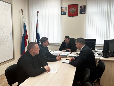 Глава администрации Новочеркасска Павел Исаков и прокурор города Александр Доценко провели встречу...