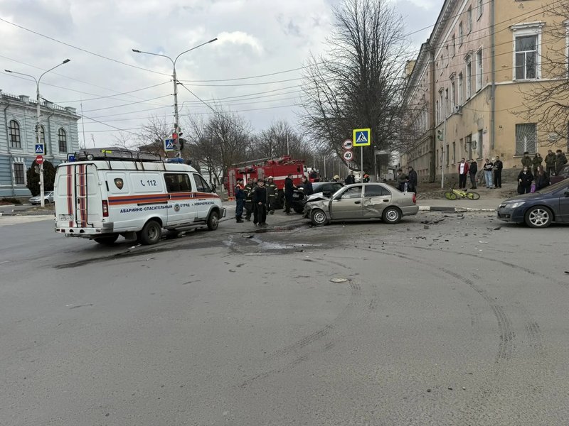 Жёсткое ДТП  в самом центре города — фото 4