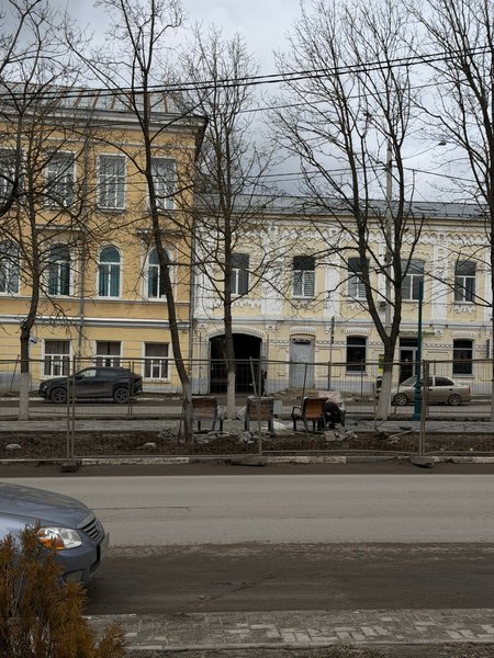 Наши подписчики заметили новые лавочки на Платовском — фото 2