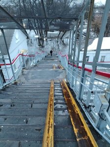 В Новочеркасске подходы к ж/д станции Локомотивстрой — сплошной каток и болото