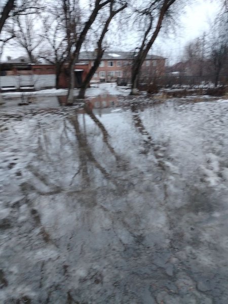 В Новочеркасске подходы к ж/д станции Локомотивстрой — сплошной каток и болото — фото 3