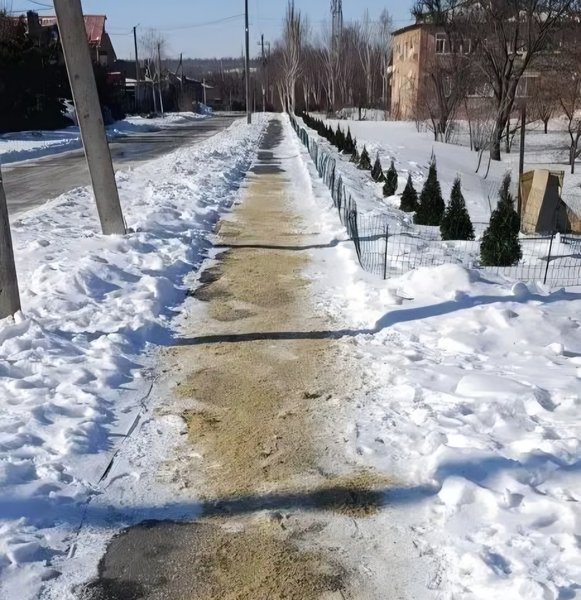 Депутат Владимир Маханьков по просьбе жителей мкр — фото 3