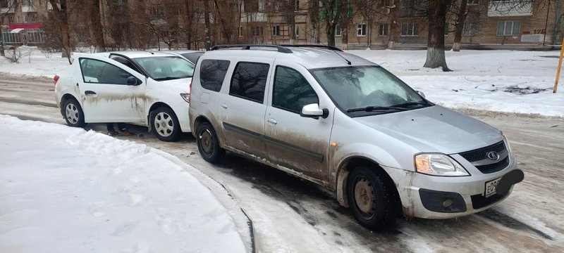 Сегодня весь день в Новочеркасске бились и продолжают биться машины — фото 2