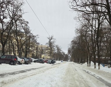 Судя по состоянию рельс и по данным Яндекса, трамвай не ходит вообще