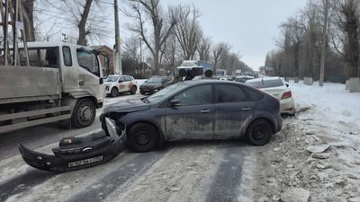 Хотите знать почему пробка на Баклановском?
