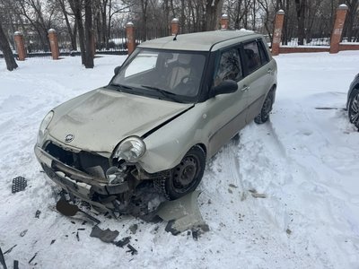 В Новочеркасске продолжаются ДТП, связанные с плохой работой по очистке дорог от снега