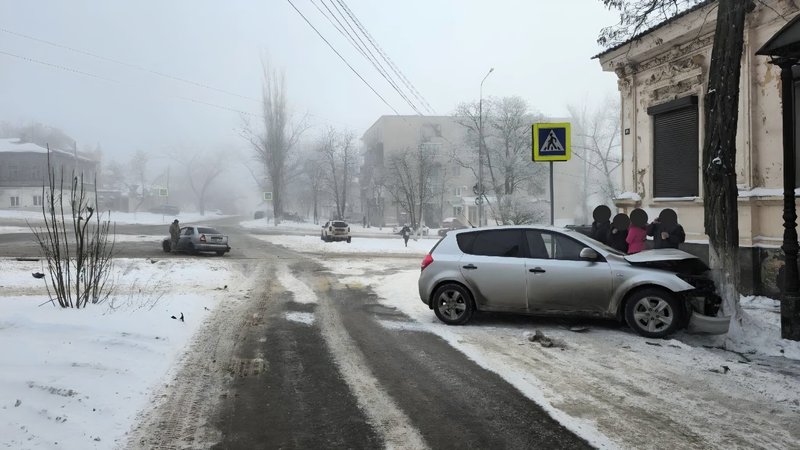 Девочки не поделили перекрёсток Красный спуск / Александровская — фото 4