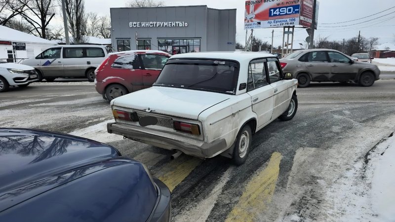 В Новочеркасске коммунальные службы работали над расчисткой снега в течение всей ночи — фото 3