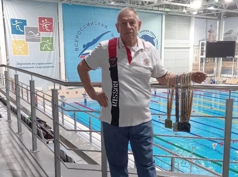 77-летний пловец из Новочеркасска взял золото на всероссийских соревнованиях — фото 1