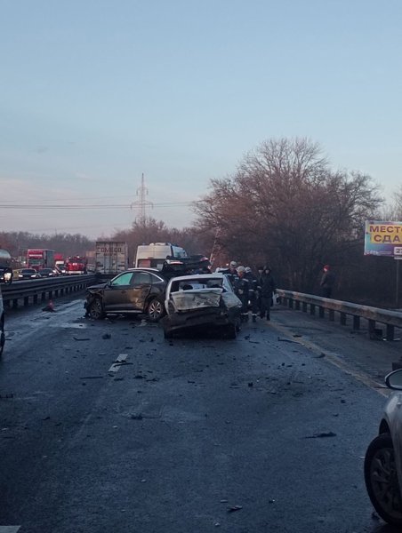 Крупная авария с четырьмя погибшими произошла утром 4 января на трассе Новочеркасск-Ростов — фото 2