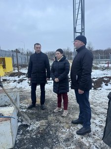 Глава администрации города Павел Исаков вместе с министром жилищно-коммунального хозяйства...
