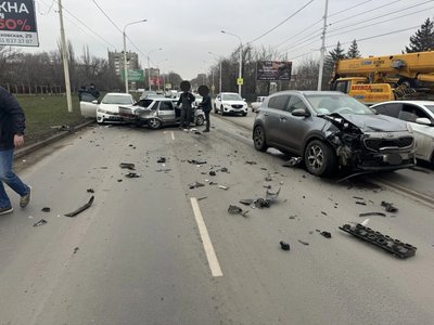 Жёсткое ДТП на Баклановском в районе Миража