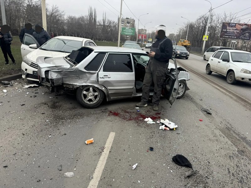 Жёсткое ДТП на Баклановском в районе Миража — фото 2