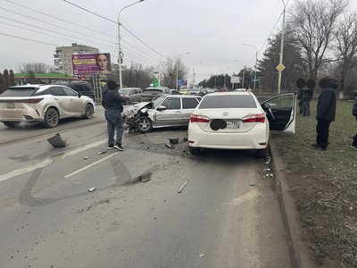 Жёсткое ДТП на Баклановском в районе Миража — фото 3