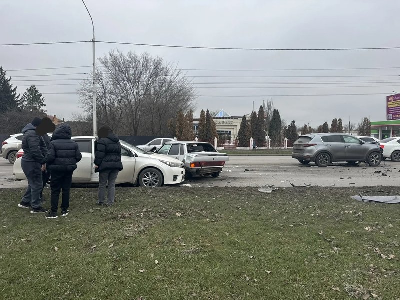 Жёсткое ДТП на Баклановском в районе Миража — фото 7