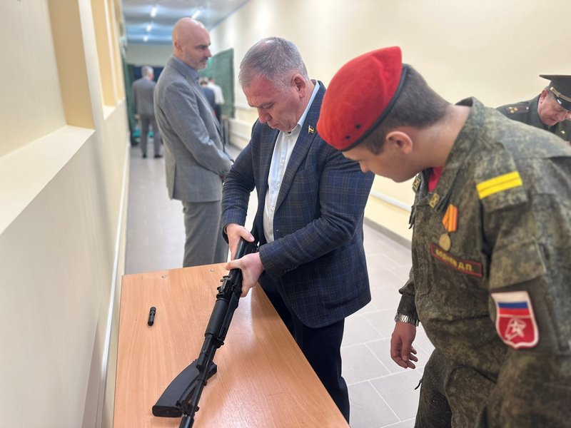 В лицее №7 Новочеркасска открыли полностью реконструированный тир — фото 2
