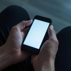 Россиян обяжут платить за регистрацию смартфона