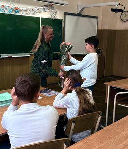 В школе №1 города Новочеркасска для учащихся пятых классов состоялся особый «Урок Мужества»
