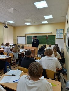 В школе №2 города Новочеркасска состоялась душевная и вдохновляющая встреча учащихся 7 «Б» класса с... — фото 4