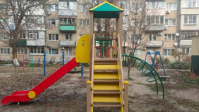 Благоустройство городских дворов: в 6-м округе появились новые игровые и спортивные площадки