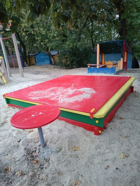 Благоустройство городских дворов: в 6-м округе появились новые игровые и спортивные площадки — фото 6