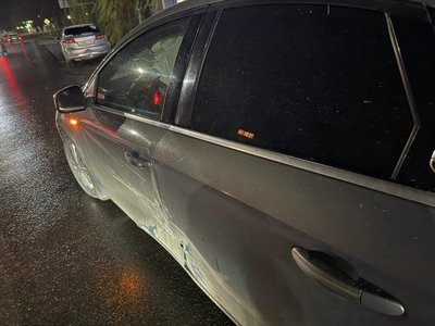 Автоледи на Шевроле при повороте налево с Ермака на Маяковского не пропустила встречную Омода — фото 3