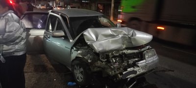 20-летний водитель на двенашке устроил массовое ДТП на улице Гагарина