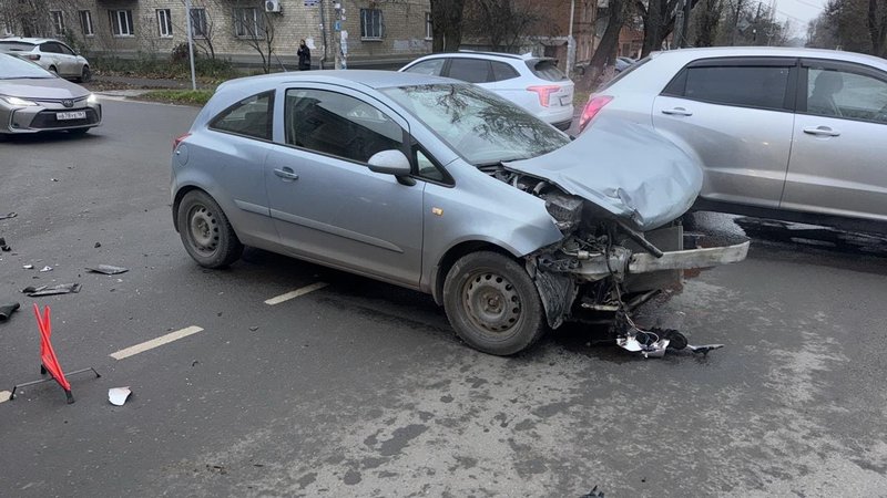 Очередная авария на пересечении Михайловской / Просвещения — фото 3