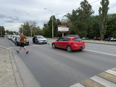В Новочеркасске водитель Opel сбила двух женщин на пешеходном переходе — фото 2