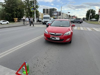 В Новочеркасске водитель Opel сбила двух женщин на пешеходном переходе — фото 4