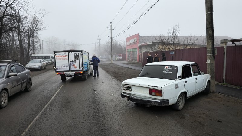 С ДТП началось утро на Сарматской в районе пересечения с Ященко — фото 3