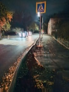 Ямы вместо тротуаров: на улице Бердичевского в Новочеркасске пешеходов ждет опасная зима — фото 3