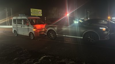 На въезде в Новочеркасск водитель Ниссана отвлёкся за рулём и испортил настроение водителю Тойота... — фото 3