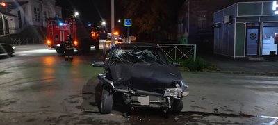 Жёсткое ДТП на пересечении Михайловской и Платовского — фото 5