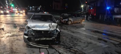 Жёсткое ДТП на пересечении Михайловской и Платовского — фото 7
