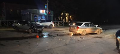 Жёсткое ДТП на пересечении Михайловской и Платовского — фото 8