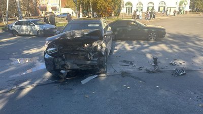 Водитель автомобиля Черри при пересечении проспекта Ермака не уступила дорогу автомобилю Ваз 2114,... — фото 5