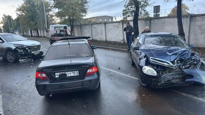 Жёсткое ДТП на улице Машиностроителей — фото 2