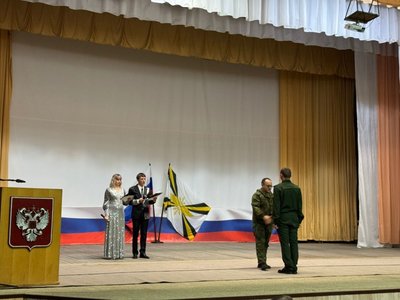 В Новочеркасске торжественно отметили День военного связиста — фото 2