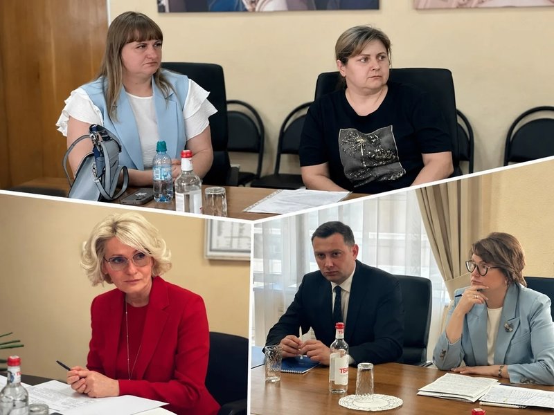 Виктория Абрамченко взяла на контроль ситуацию с организацией обучения школьников в Новочеркасске — фото 1